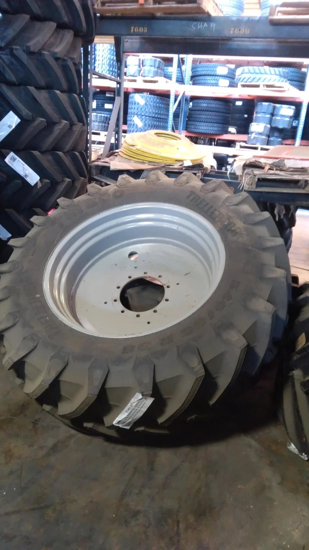 Take-Off 540/65R38 147D Trelleborg TM800 TL R-1W 95-100% on 16 X 38 image 4