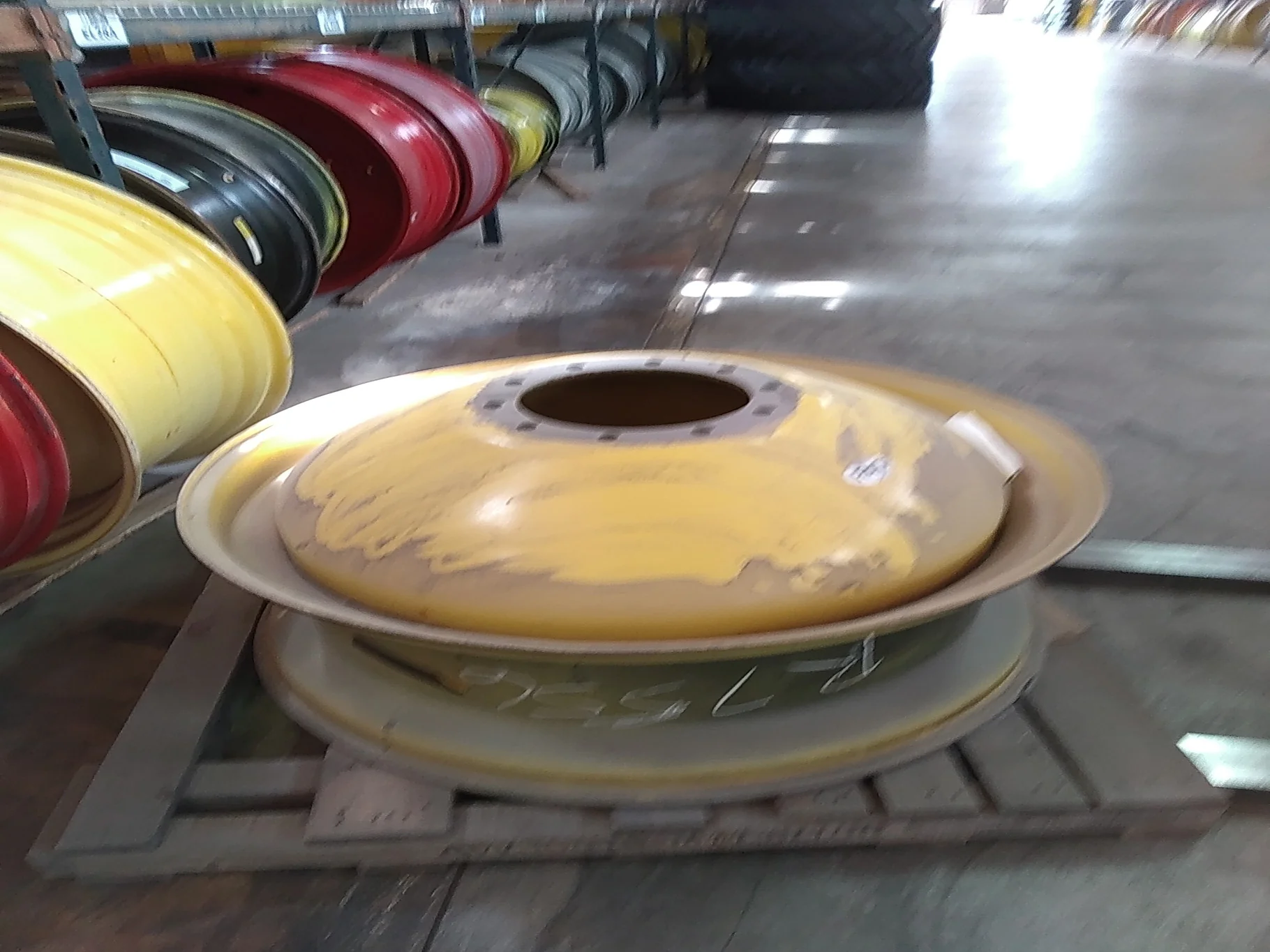 USED 16 x 42 10-13.187-11.07-14.4 (INSIDE) DOLLY DUAL YELLOW WHEEL