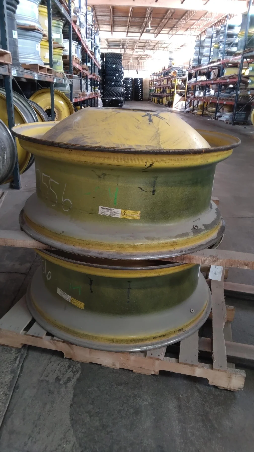 USED 16 X 42 10-13.187-11.07-12.4 (OUTSIDE) DOLLY DUAL YELLOW WHEEL image 4