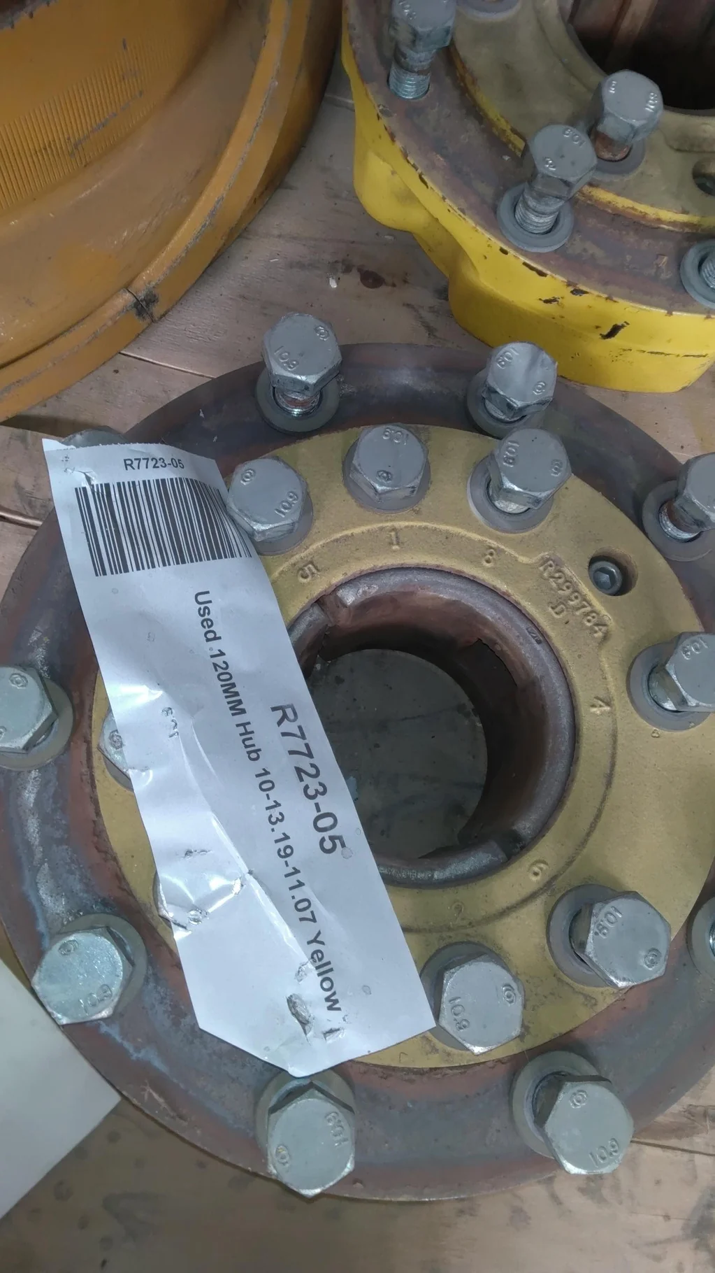 Used 120MM Hub 10-13.19-11.07 Yellow