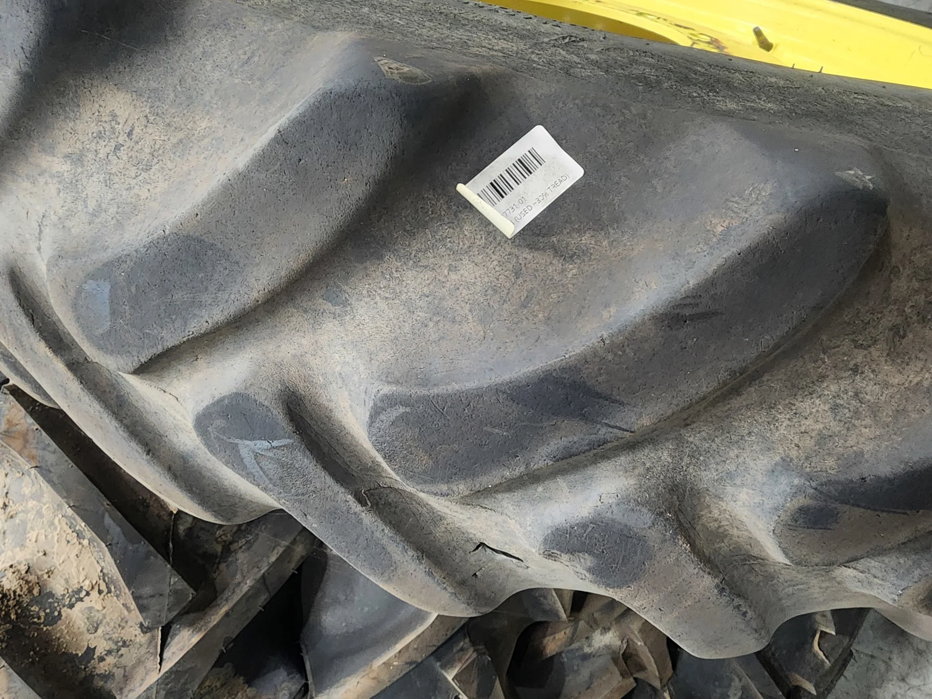 Used 320/85R34 133B Firestone Radial 9000 TL R-1W 2 20-25% on 10 X 34 GKN 10-13.19-11.07 4/2 Rail Ye image 4