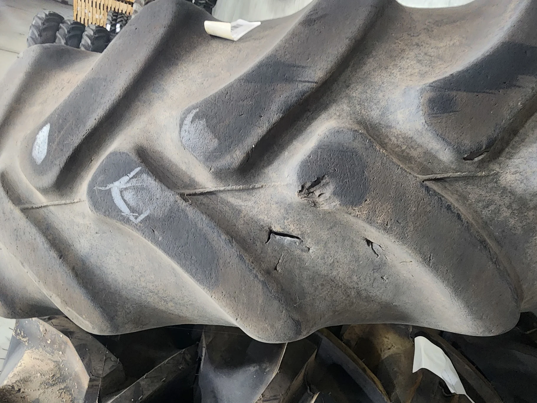 Used 320/85R34 133B Firestone Radial 9000 TL R-1W 2 20-25% on 10 X 34 GKN 10-13.19-11.07 4/2 Rail Ye image 5