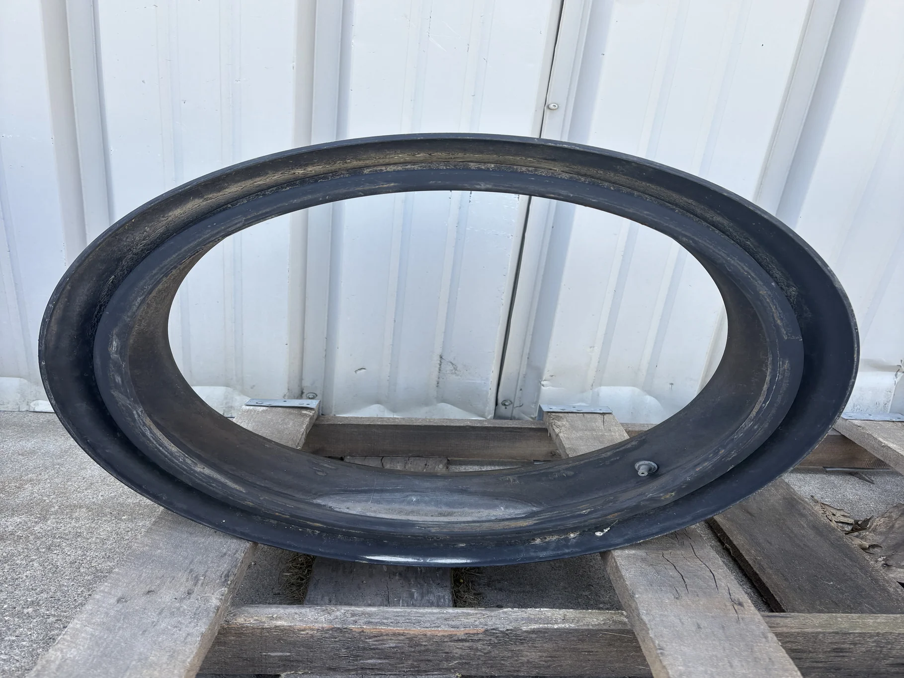 USED 8.25 X 22.5 STEEL DAYTON WHEEL