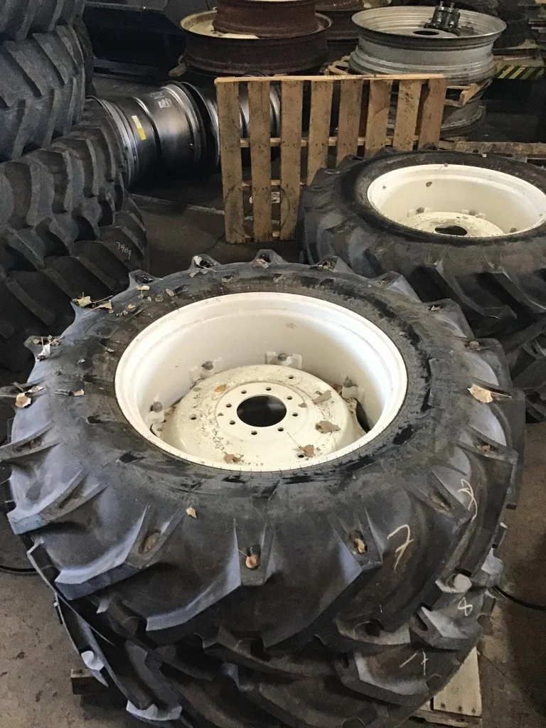 Take-Off 16.9-30 130A8 Galaxy 324 TL R-1 95-100% on 14 X 30 (15 X 30) GKN 8-8-5.94 (4" Draw) 8 Clamp image 3