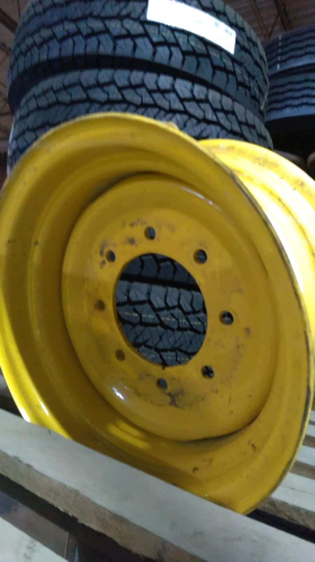 Take-Off  8 X 16 GKN 8-8-6 Solid Yellow Wheel image 2