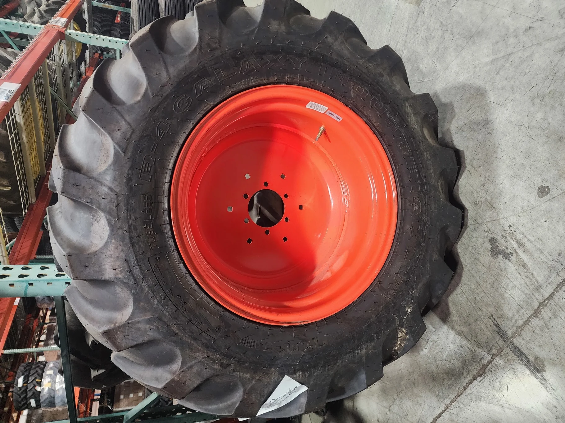 Take-Off 17.5L-24/6 Galaxy Industrial Radial Lug TL R-4 95-100% on 15 X 24 GKN 6-6-4.62 Solid Kubota image 4