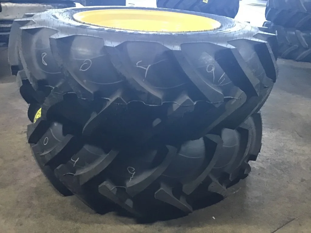 Take-Off 16.9-30 130A6 Galaxy Agritrac II Tl R-1 95-100% on 15 X 30 GKN 8-8-6 4/2 Clamp Yellow Wheel image 3