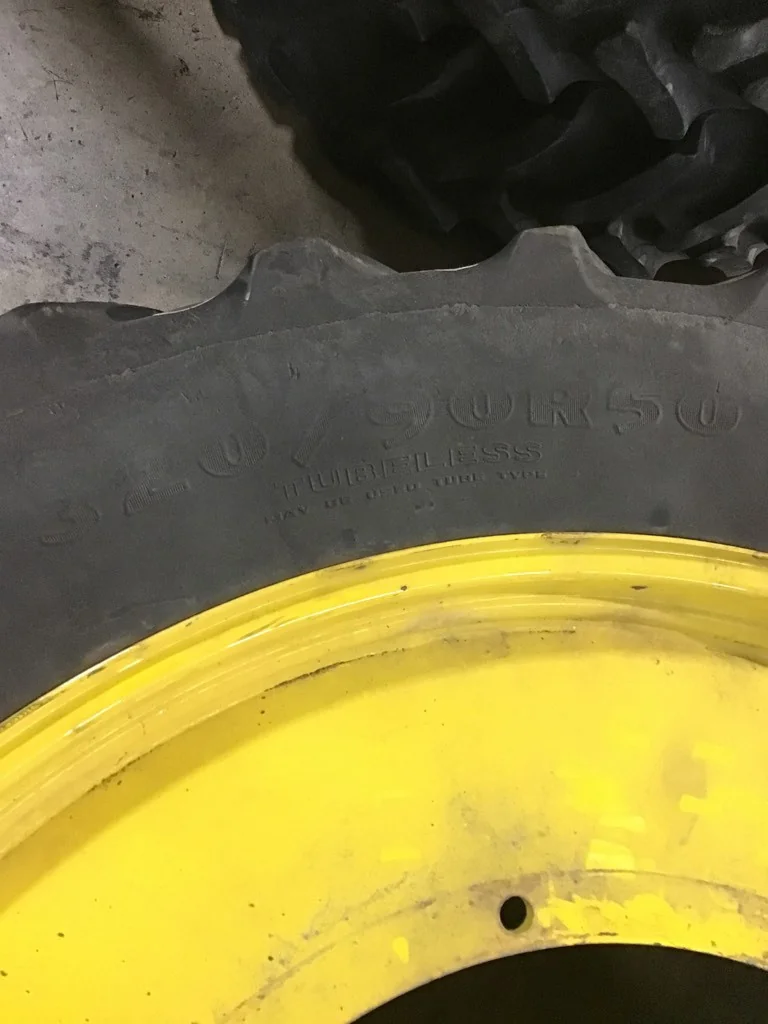 Used 320/90R50 147A8 Goodyear DT800 TL R-1W 60-65%on 10 X 50 12-32.047-30.078 Rim & Rail Yellow Whl image 2