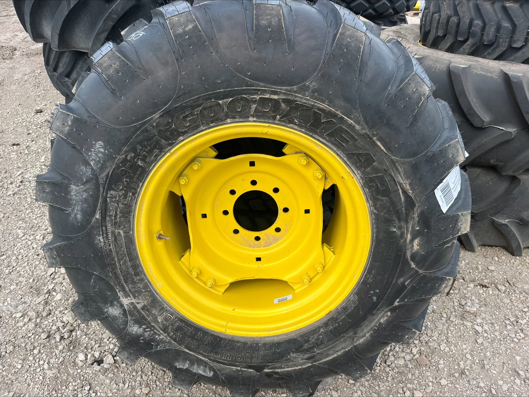 Take-Off 16.9-24/8 Goodyear Industrial Tractor Lug TL R-4 95-100% on 15 X 24 GKN 8-8-6 4/2 Square image 3
