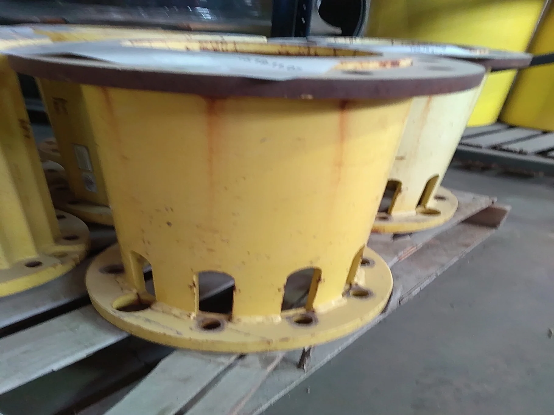 Used Hub Extension 19.5" 10-13.19-11.07 Yellow image 2