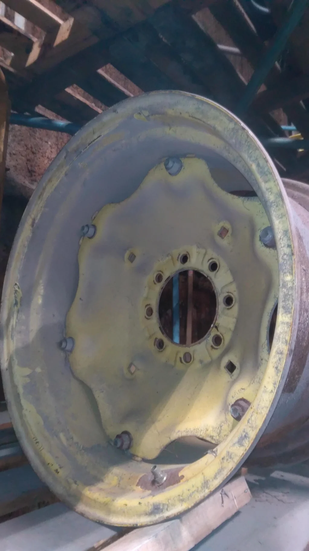 Used 15 X 24 8-8-6 6 Clamp Yellow Wheel w/ Disc image 3
