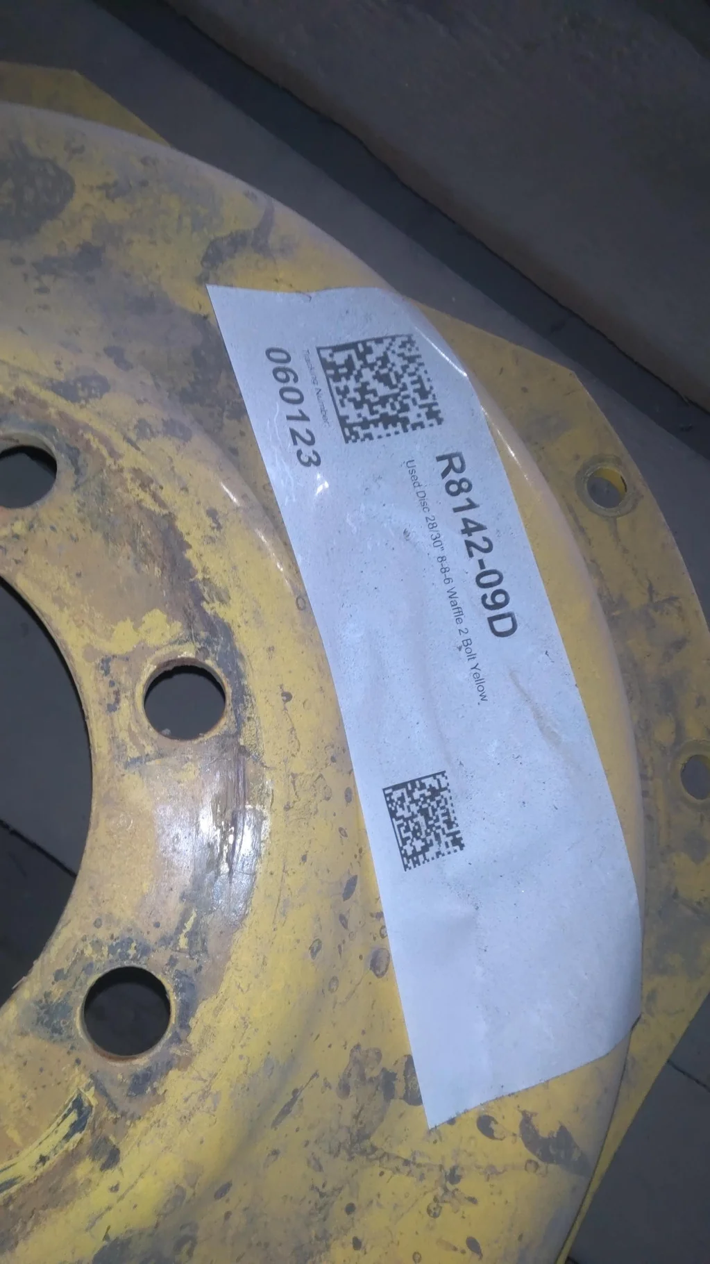 Used Disc 28/30" 8-8-6 Waffle 2 Bolt Yellow image 3