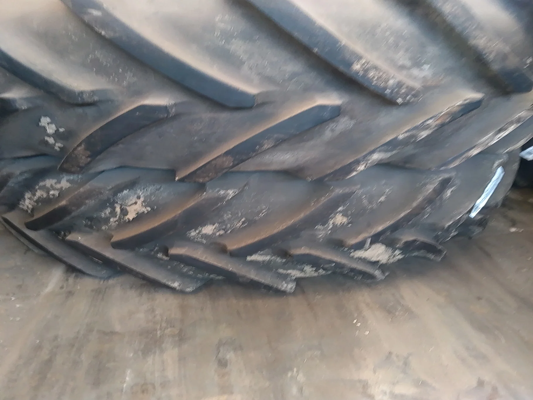 Used 650/85R38 173A8 Michelin MachXbib TL R-1W 90-95% on 23 X 38 10-13.19-11.07-14.37 Dolly Dual Yel image 2