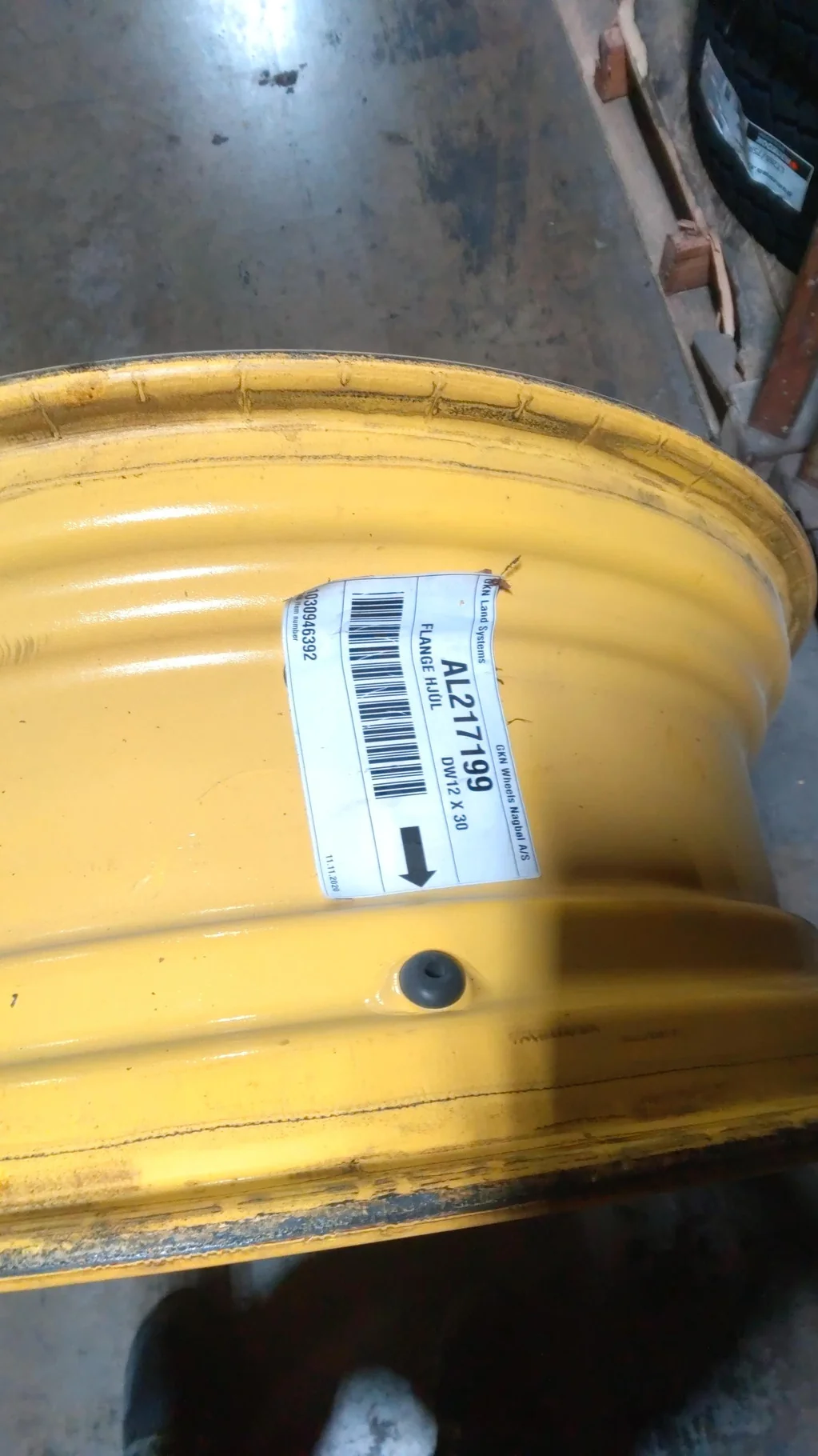 Used 12 X 30 GKN 10-13.19-11.07 4/2 Rail Yellow Wheel w/ Disc image 3