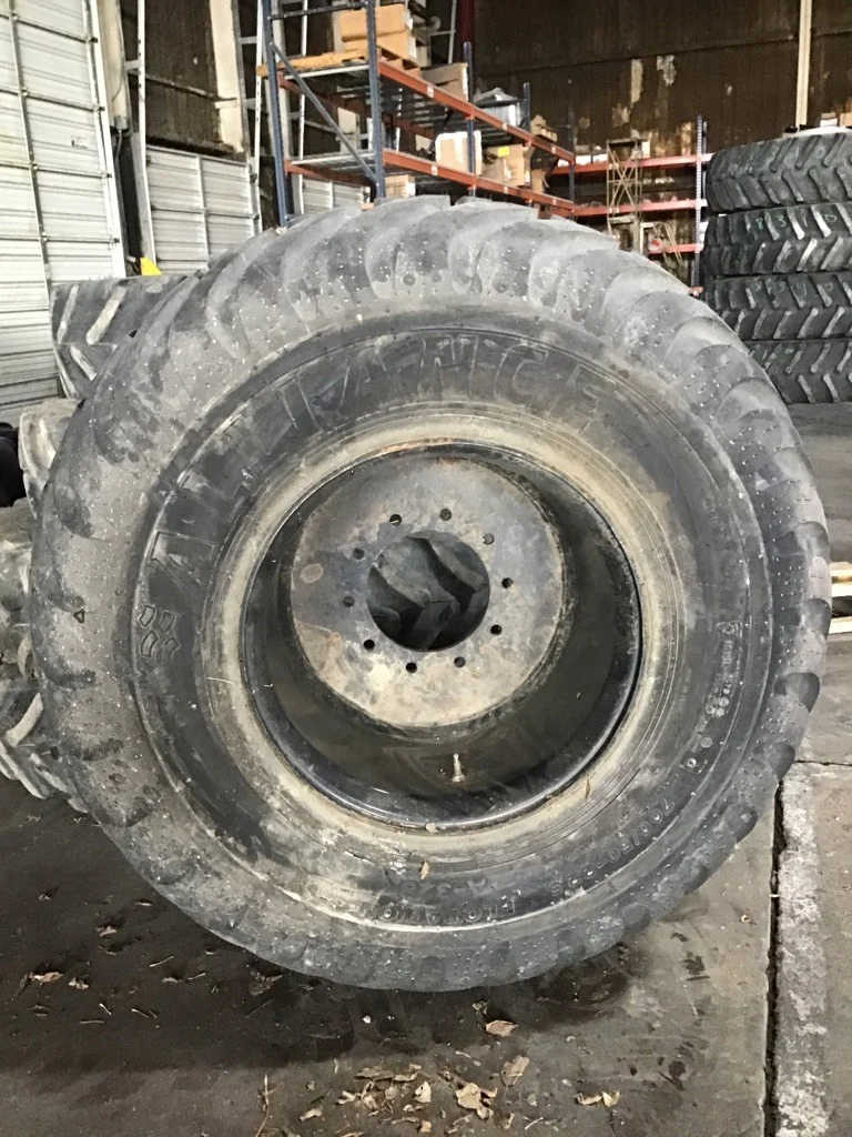 Used 24  X 22.5 10-11.25-8.78 Black Wheel image 4