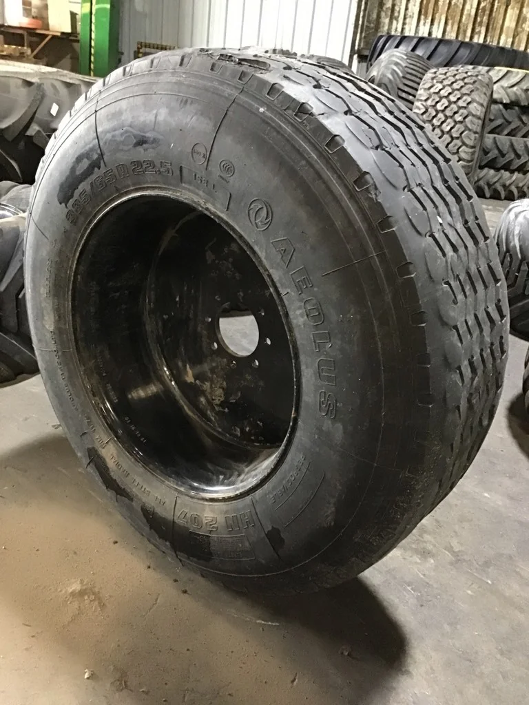 Used 13 X 22.5 8-6.5 Black Wheel image 3