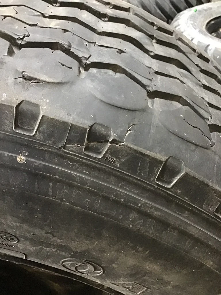 Used 13 X 22.5 8-6.5 Black Wheel image 7