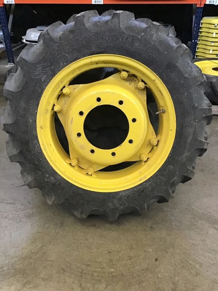 Take-Off 9.5-24/6 Titan DT221 TL R-1 95-100% on 8 X 24 WIL 8-10.82-8.78 4/2 Clamp Yellow Wheel w/ Di