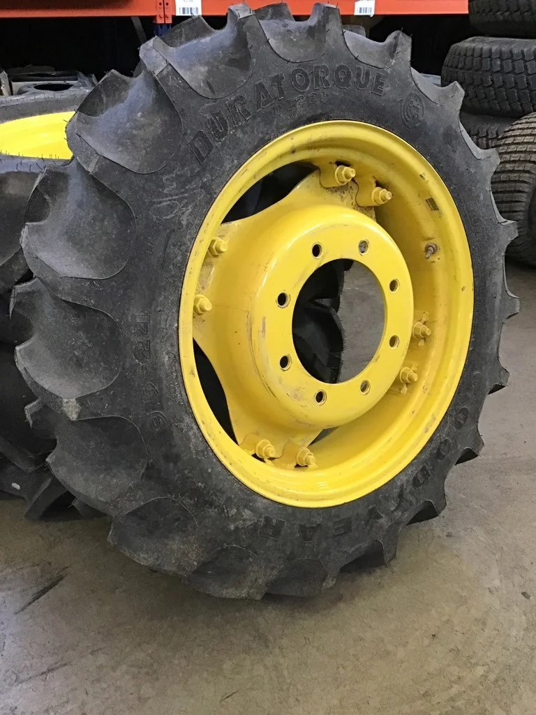 Take-Off 9.5-24/6 Titan DT221 TL R-1 95-100% on 8 X 24 WIL 8-10.82-8.78 4/2 Clamp Yellow Wheel w/ Di image 3