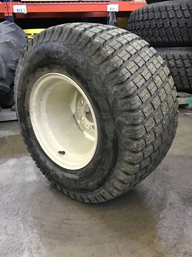 Used 26 X 12.00-12/4 Maxxis ProTech TL R-3 95-100% on 10.5 X 12 5-4.5-3.12 -6.5FS White Wheel image 3