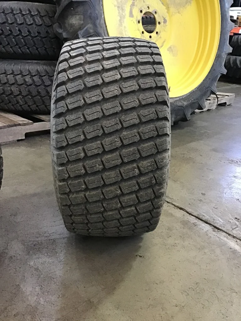 Used 26 X 12.00-12/4 Maxxis ProTech TL R-3 95-100% on 10.5 X 12 5-4.5-3.12 -6.5FS White Wheel image 4