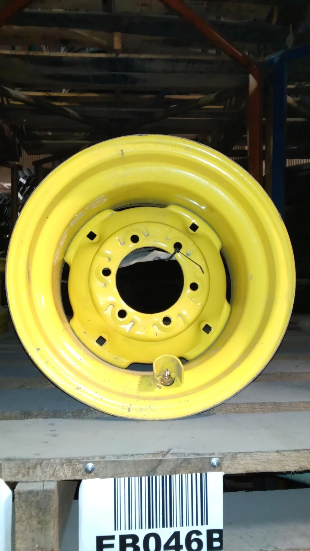 Used 10 X 15 6-6-4.62 -6.75BS Yellow Wheel