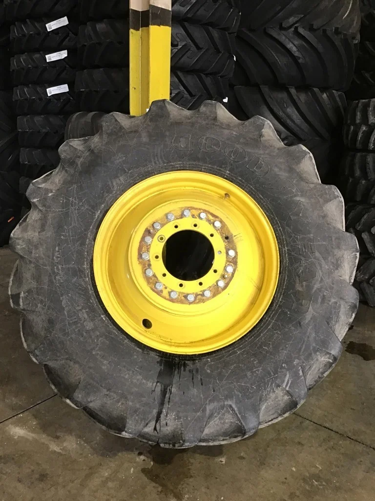 4 - Combine Straddle Dual Used Assmbly 800/70R38 173A8 Goodyear DT820 Super Traction TL R-1W 90-95%
