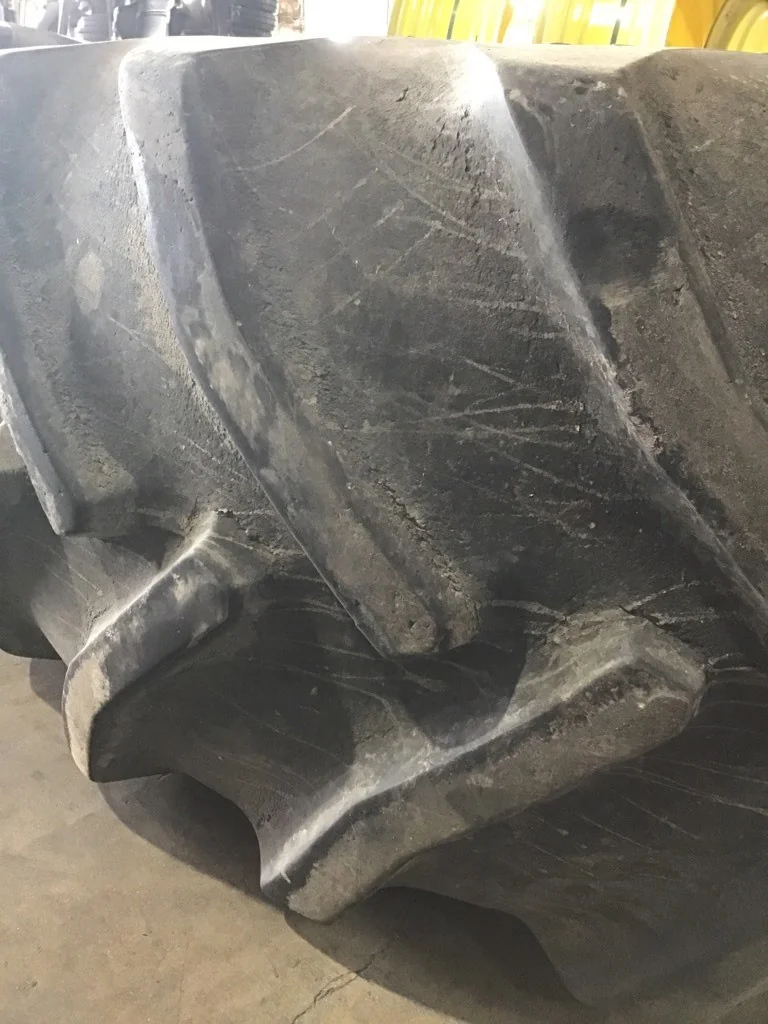 4 - Combine Straddle Dual Used Assmbly 800/70R38 173A8 Goodyear DT820 Super Traction TL R-1W 90-95% image 5