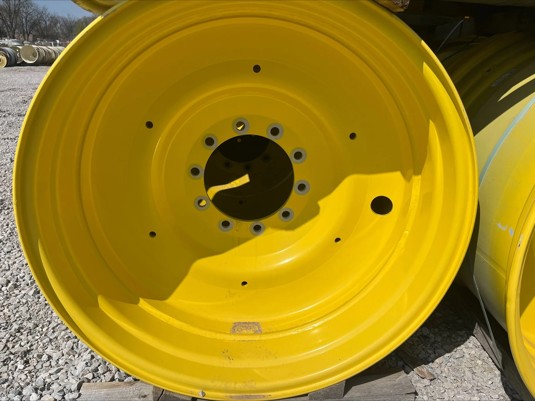 27 X 38 10-13.189-11.063 -0.315OS GKN YELLOW WHEEL