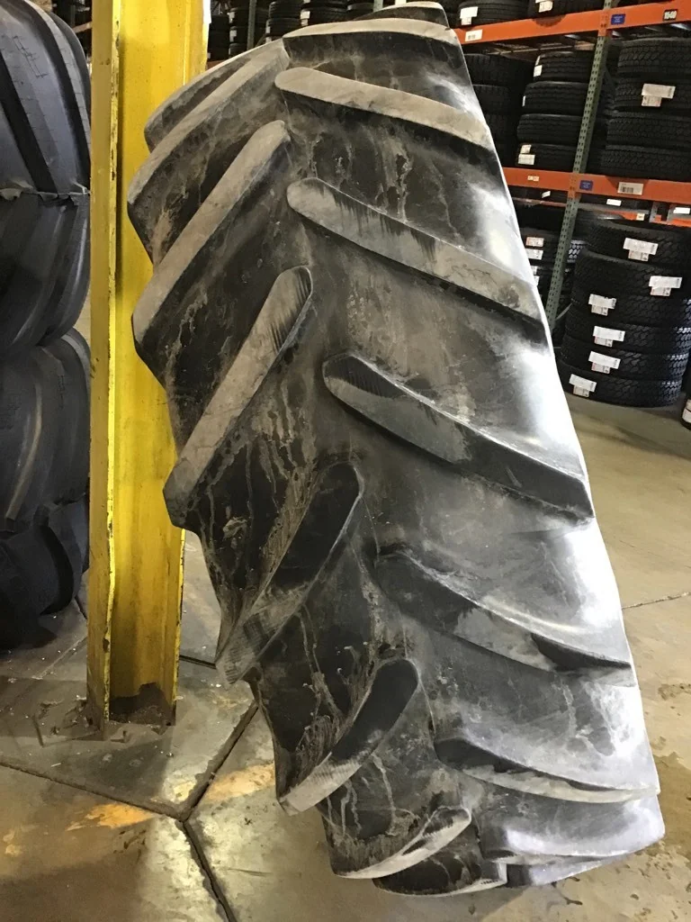 Used 620/70R42 160D Michelin Omnibib TL R-1W 75-80% on 20 X 42 12-32.047-30.078 R & R Yellow Wheel image 5
