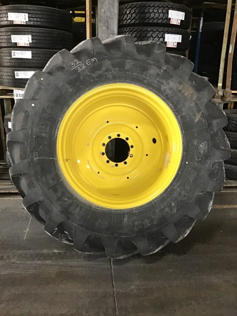 Take-Off 710/70R42 173D Michelin Machxbib TL R-1W 95-100% on 23 X 42 10-13.19-11.07 Dual Yellow