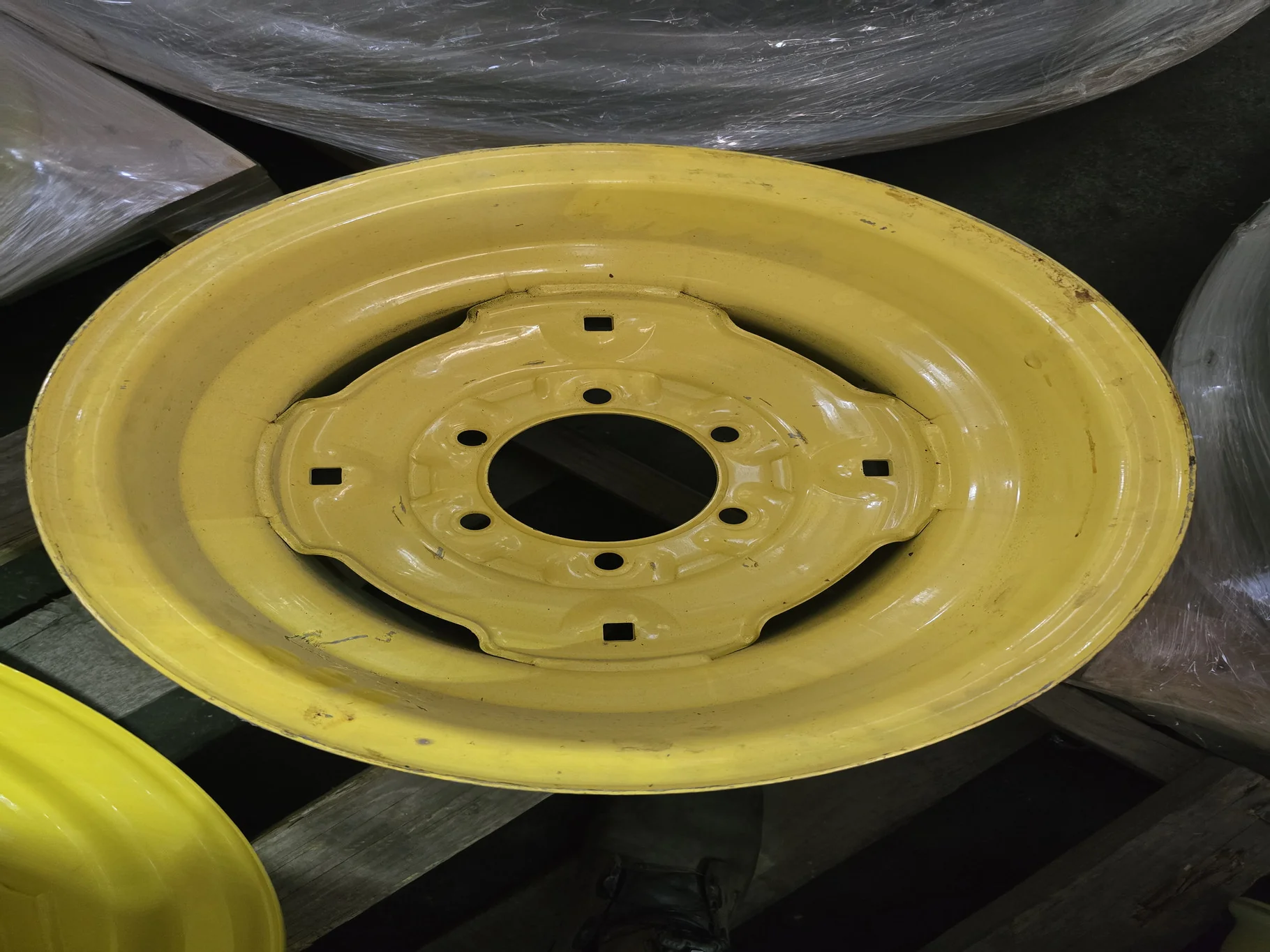 Take-Off 10 x 15 6-6-4.62 Implement Yellow Wheel