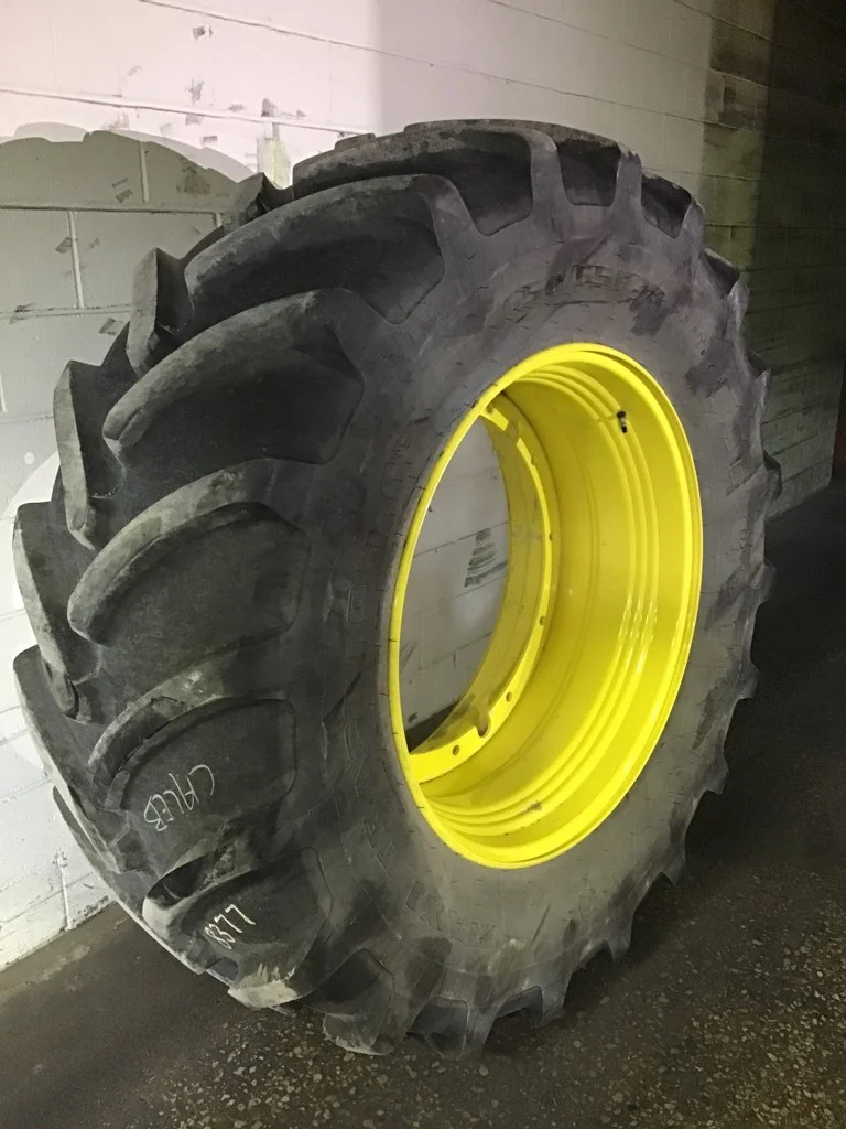 Take-Off 650/65R38 157D Firestone Maxi Traction 65 TL R-1W 95-100% on 20 X 38 12-32.047-30.078 Rim &