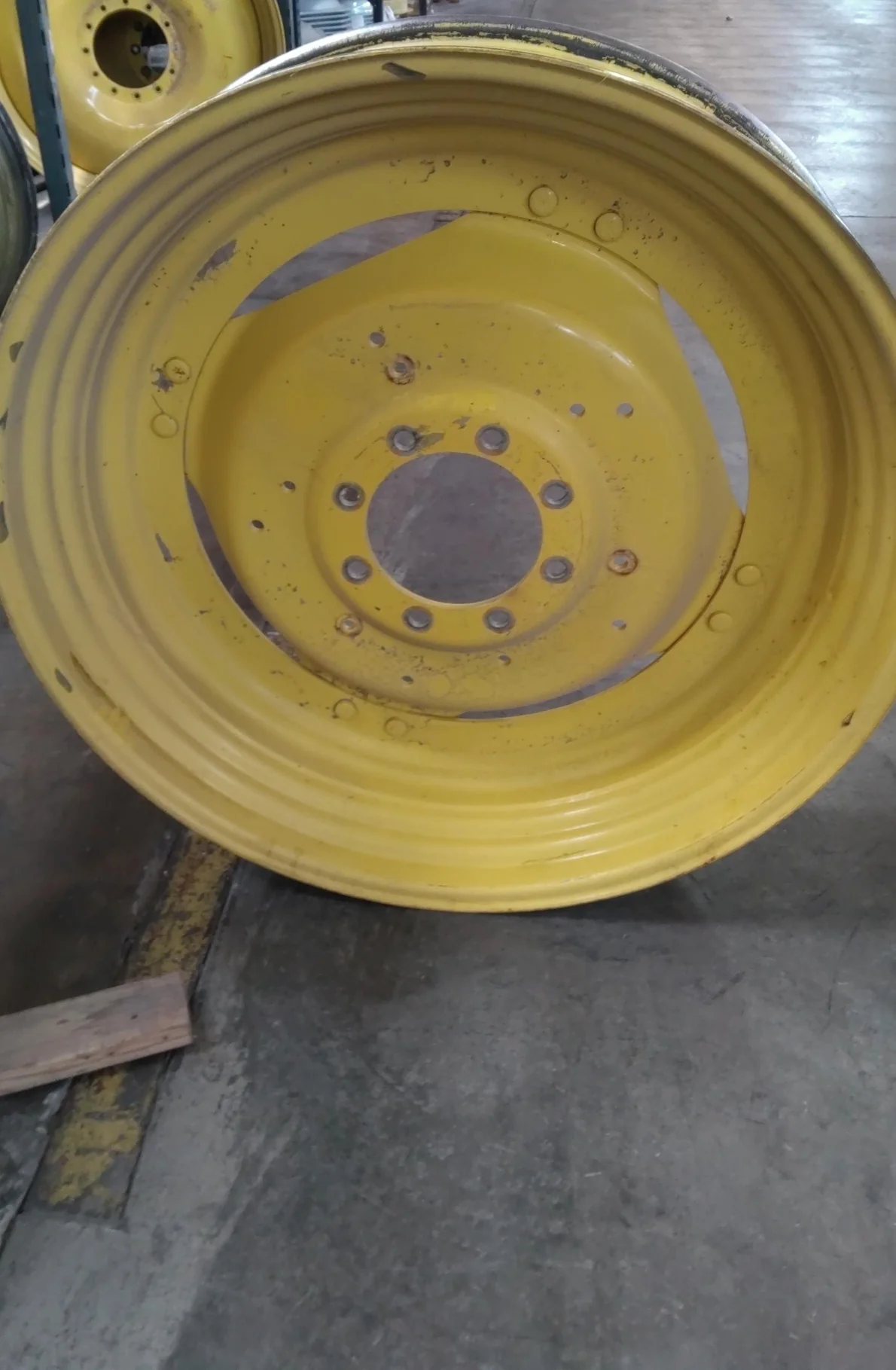 Used 10 X 42 GKN 8-10.82-8.78 4/2 Rail Yellow Wheel w/ Disc (Assembly) image 4