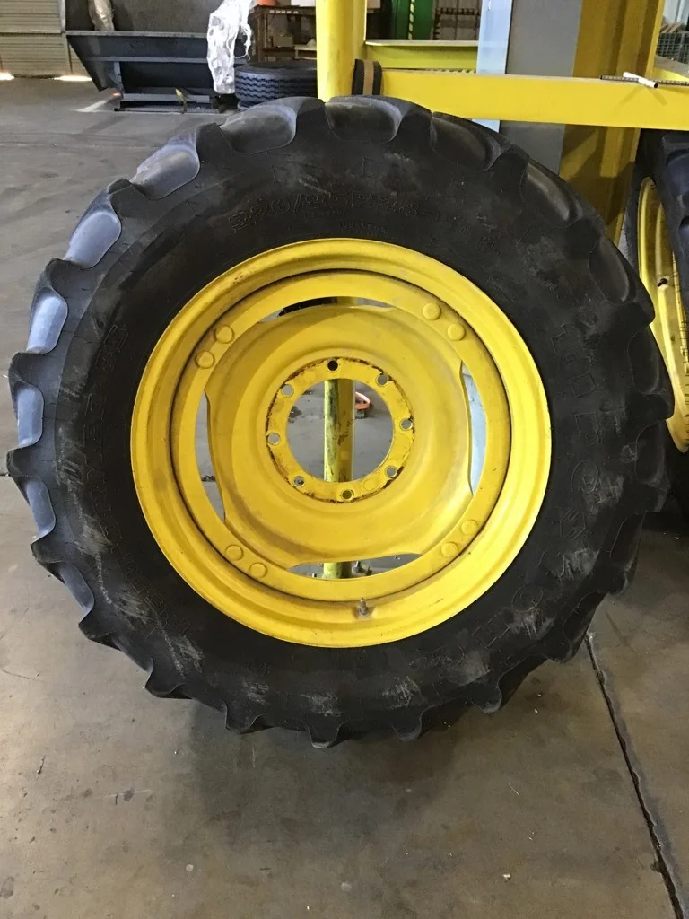 Used 320/85R28 124D Firestone Performer 85 TL R-1W 45-50% on 10 X 28 8-10.82-8.78 4/2 Wheel w/ Disc image 3