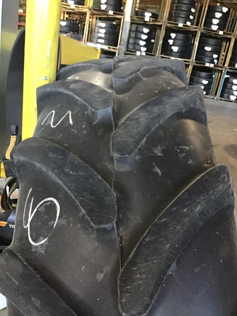 Used 320/85R28 124D Firestone Performer 85 TL R-1W 45-50% on 10 X 28 8-10.82-8.78 4/2 Wheel w/ Disc image 4