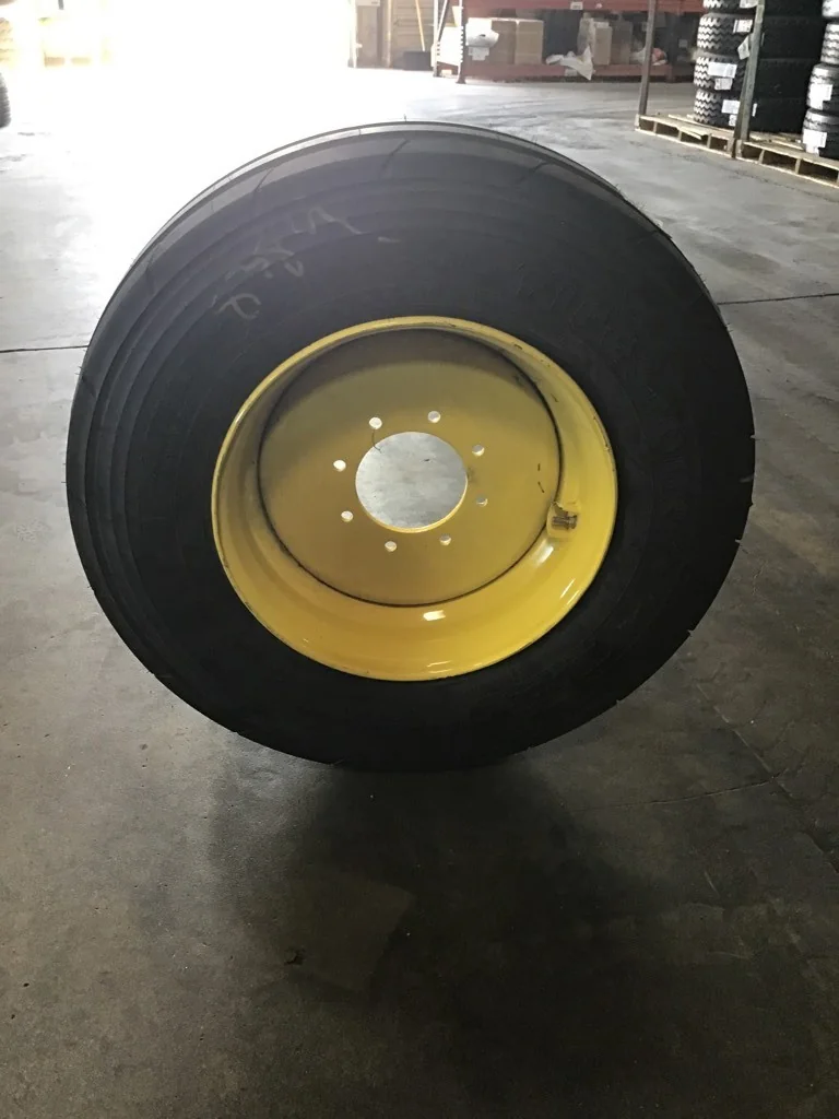 Take-Off VF285/70R19.5 150D Firestone Destination Farm TL I-1 95-100% on 8.25 x 19.5 8-8-6 Implement image 4