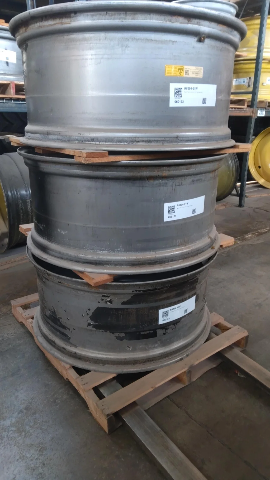 Take-Off 18 X 42 10-13.19-11.07 Dual Silver Wheel image 3