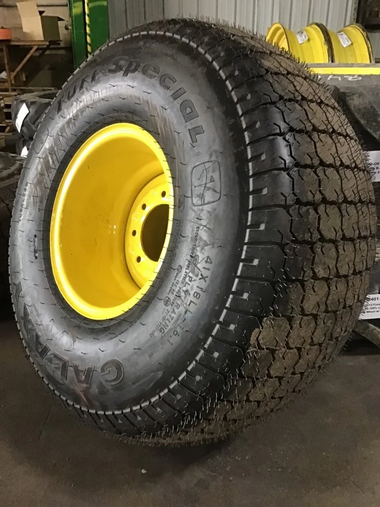Take-Off 41X18LL-16.1/6 Galaxy Turf Special TL R-3 95-100% on 16 X 16.1 GKN 8 - 8 - 6 Implement Yell