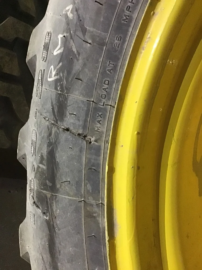 Take-Off 16.9-28/12 Firestone All Traction Utility R-4 TL 95-100% on 15 X 28 8-8-6 6 Clamp Yellow image 4
