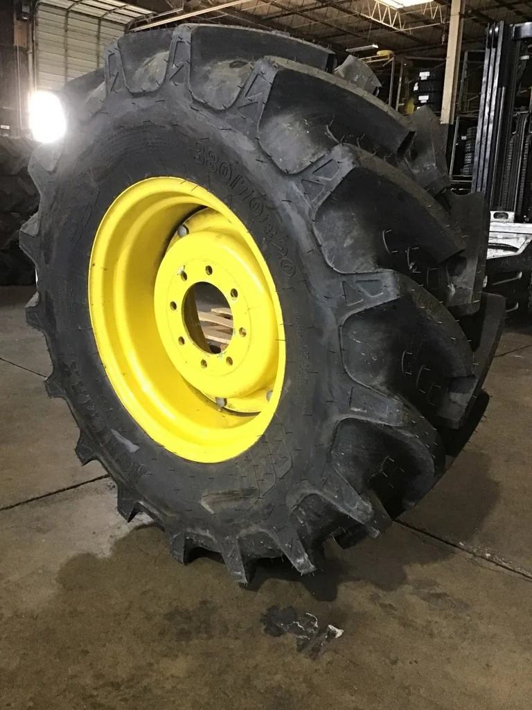 Take-Off 380/70R20 132A8/B BKT AgriMax RT765 TL R-1W 95-100% on 11 X 20 8-8-6 Rim & Rail Yellow Whee image 2