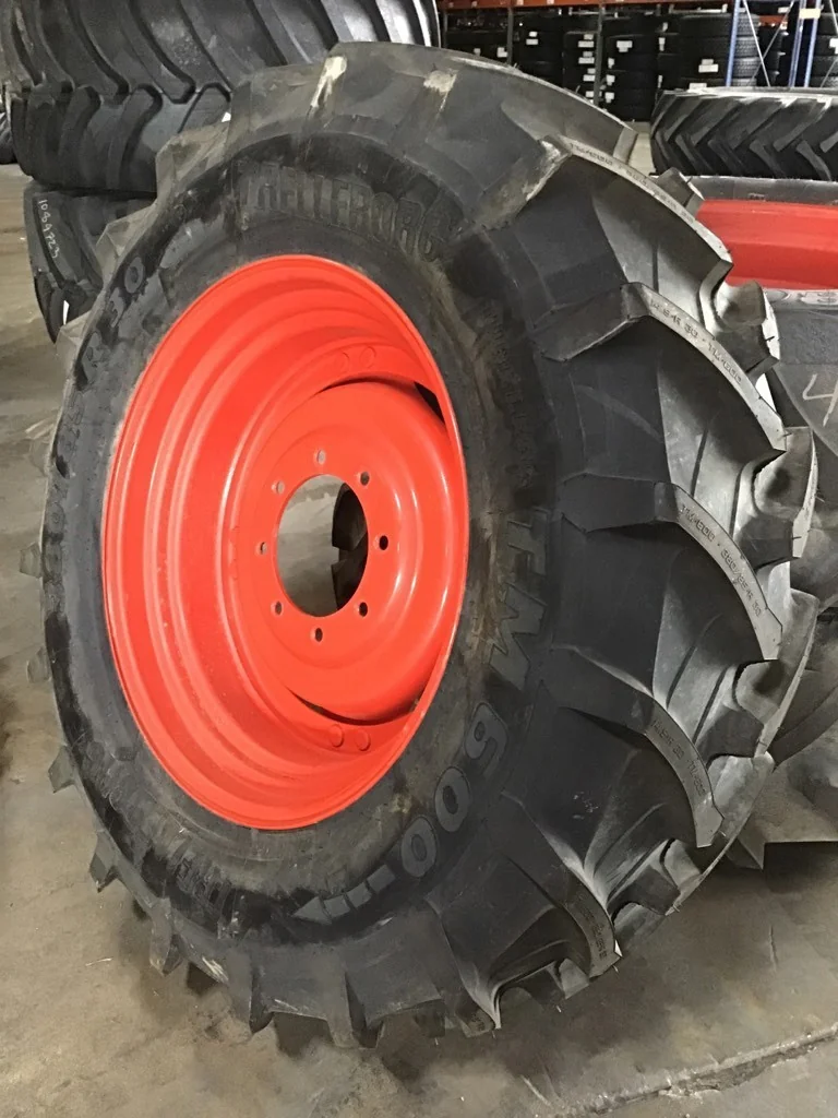 Take-Off 380/85R30 135A8 Trelleborg TM600 TL R-1W 95-100% on 12 X 30 8-10.82-8.78 4/2 Rail Fendt Red