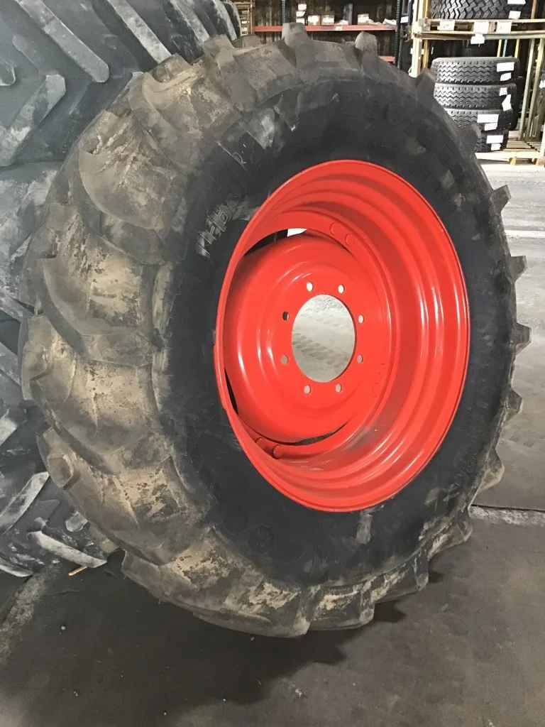 Take-Off 380/85R30 135A8 Trelleborg TM600 TL R-1W 95-100% on 12 X 30 8-10.82-8.78 4/2 Rail Fendt Red