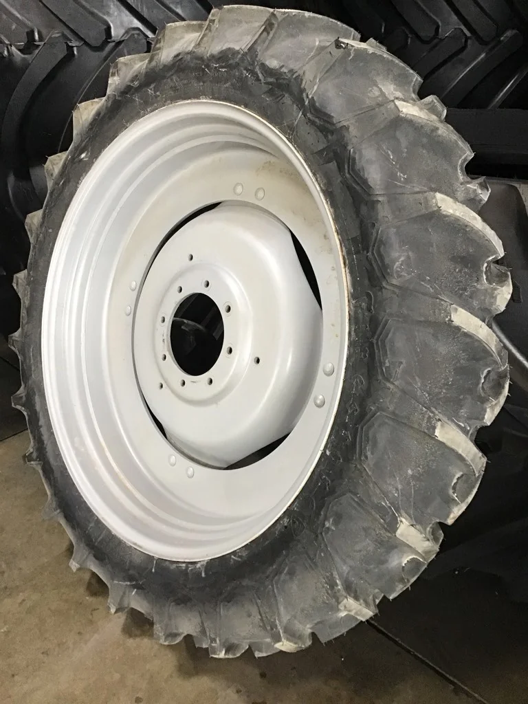 TAKE-OFF 12.4-42/6 FIRESTONE TRACTION FIELD AND ROAD TL R-1 95-100% ON 10 X 42 GKN 8-10.82-8.78 4/2