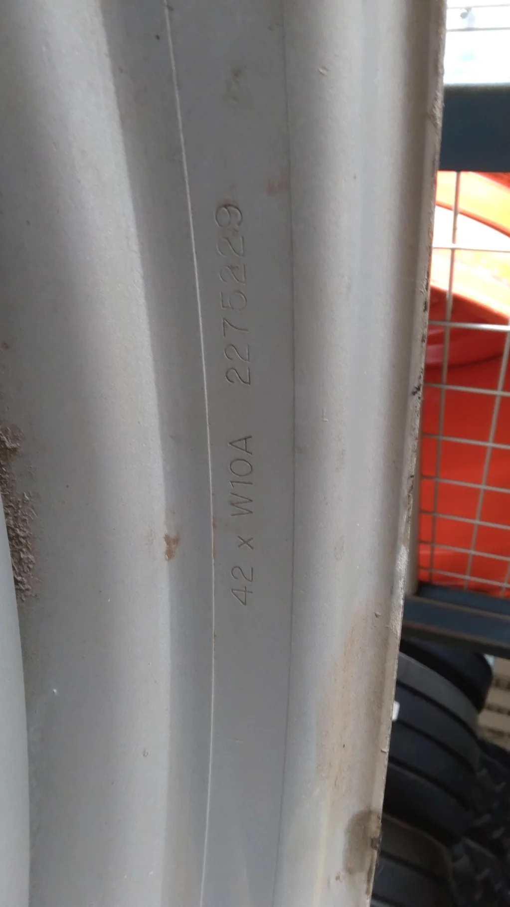 TAKE-OFF 10 X 42 8-10.82-8.78 4/2 Clamp GKN Wheel W/ Disc image 3