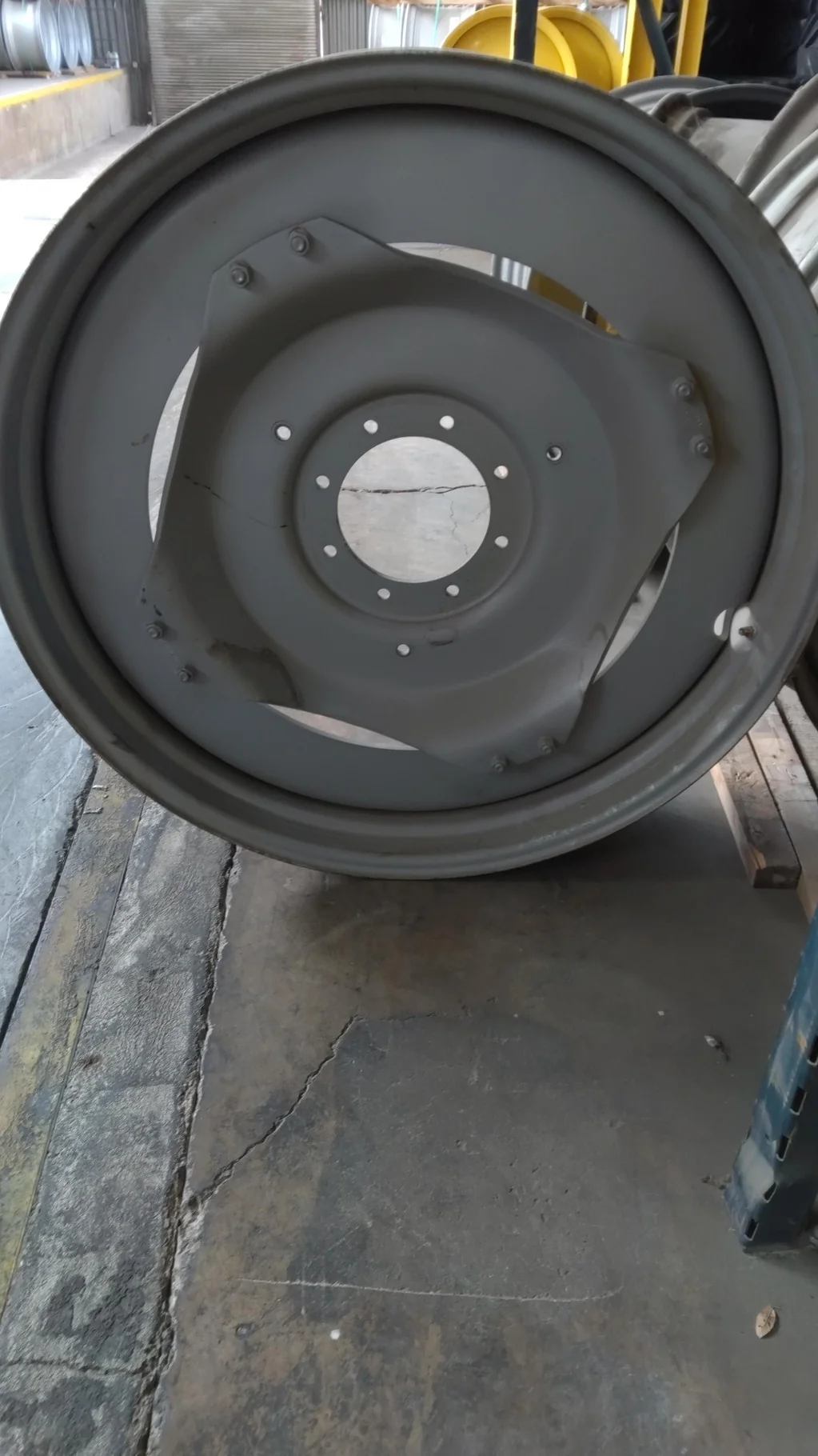TAKE-OFF 10 X 42 8-10.82-8.78 4/2 Clamp GKN Wheel W/ Disc image 6