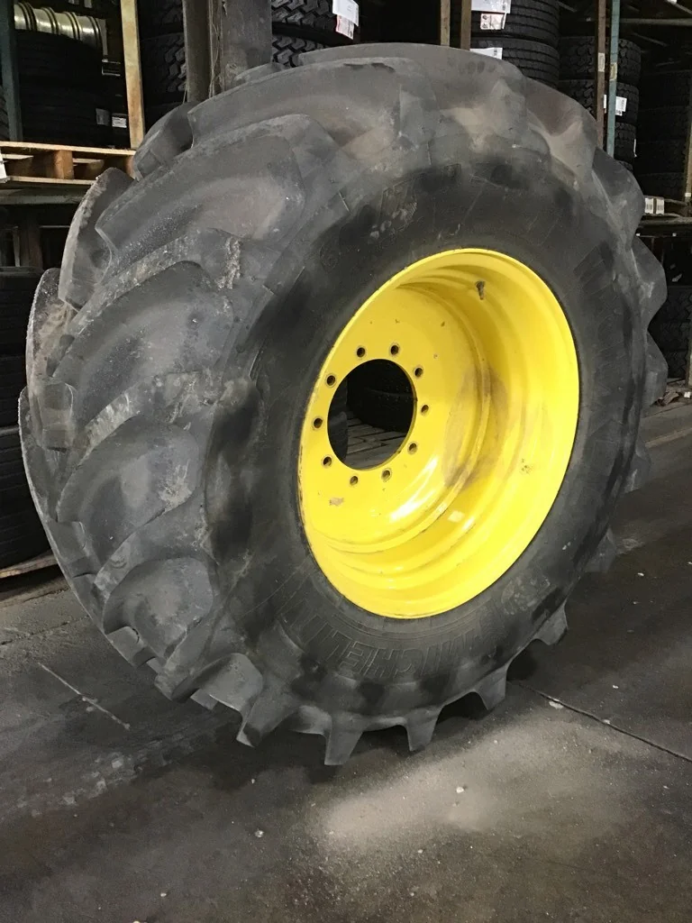 Used 600/70R30 152D MIchelin MachXbib TL R-1W 95-100% on 20 X 30 10-13.19-11.07 Sprayer Yellow Wheel