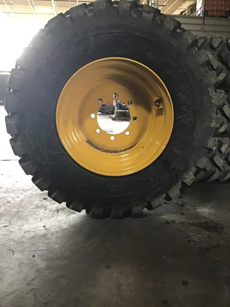Take-Off 17.5R25 1* Bridgestone V-Steel Ultra Traction Radial TL G-2 95-100% on 14 X 25 8-10.82-8.78