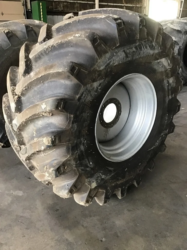 Used 750/65R26 173A8 Alliance Super Power Drive Radial 360 TL R-1W 90-95% on 25 X 26 10-8.858-6.92 C