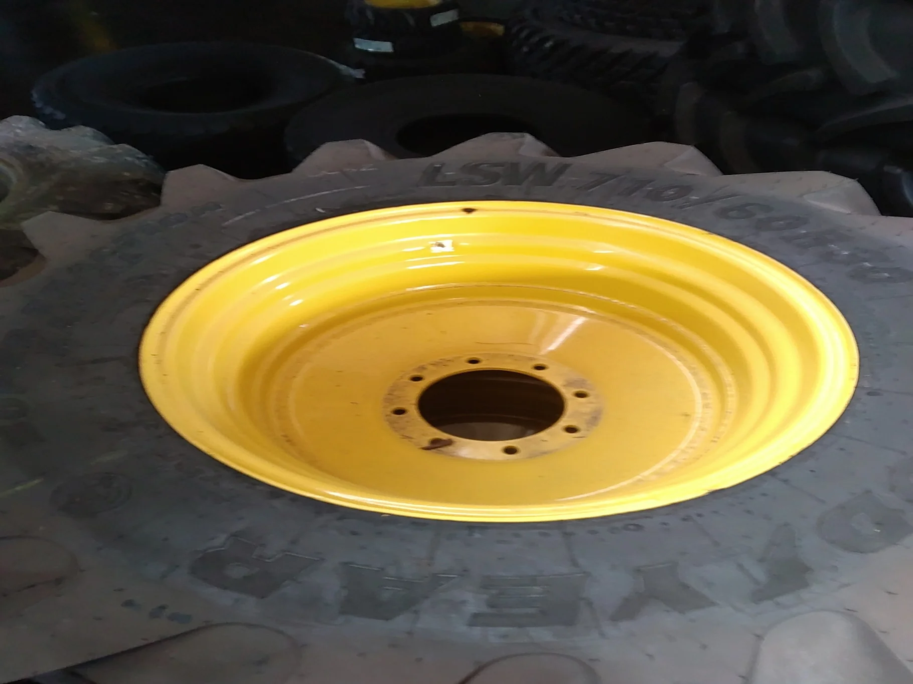 Take-Off LSW 710/60R30 177D Goodyear Super Traction Radial TL R-1W 95-100% on 25 X 30 8-10.82-8.78 image 3